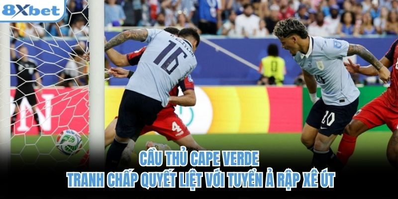Cầu thủ Cape Verde tranh chấp quyết liệt với tuyển Ả Rập Xê Út